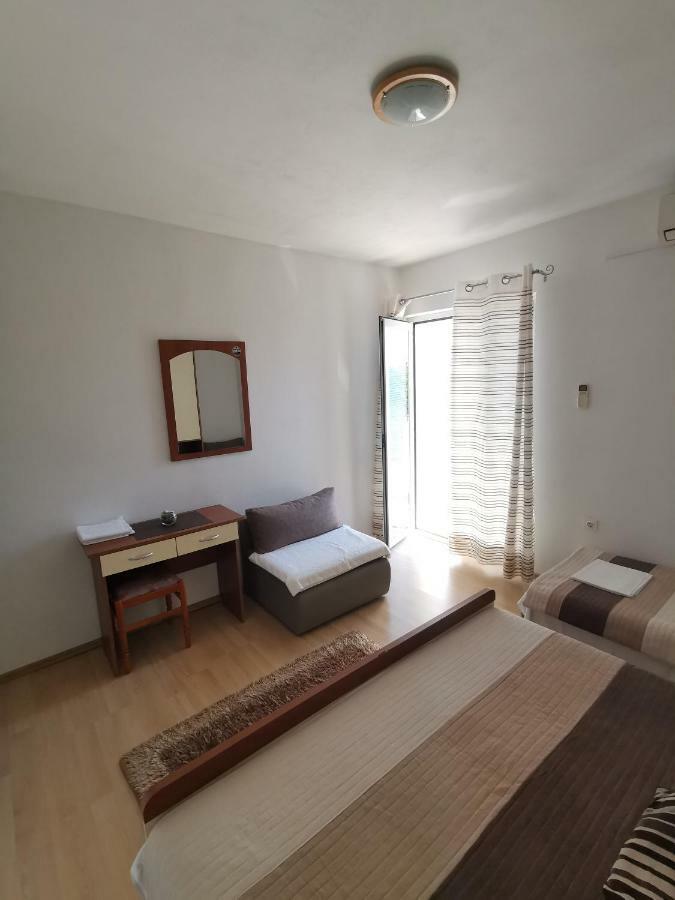 Apartments Moso Tucepi Luaran gambar